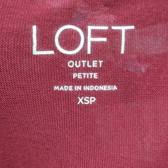 🌟 Loft Outlet| Maroon Floral Blouse - Picture 5 of 6